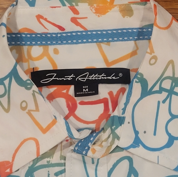 Just Attitude Men's graffiti hip hop button down short sleeve shirt, size M - Picture 3 of 3